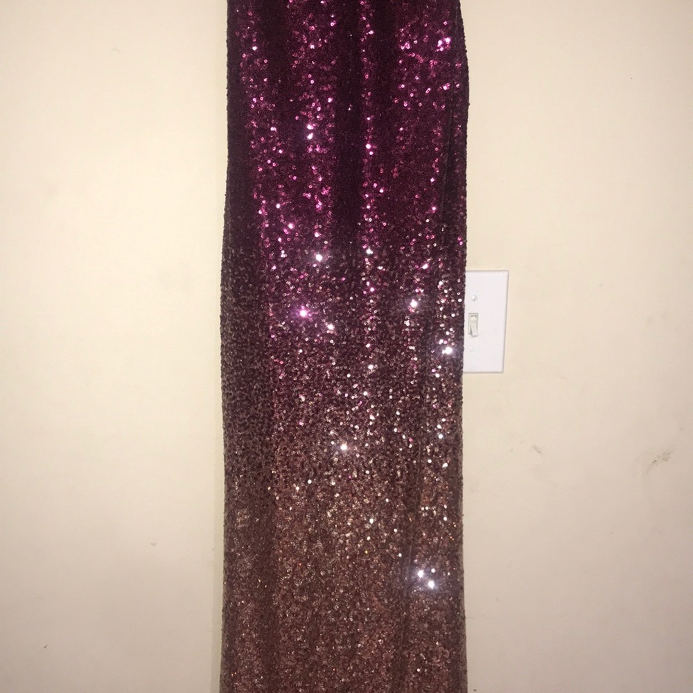 Dress - Picture 3 of 4